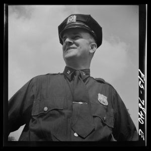 American_policeman_in_Central_Park